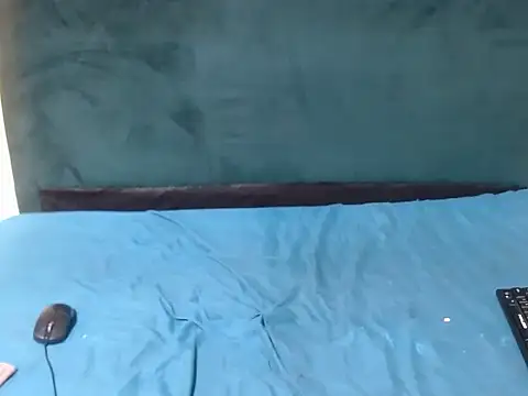 Snapshot of Freaky-Nicky18 chatting on 10/27/25, 07:15 Freaky-Nicky18 online show from 10/27/25, 07:15