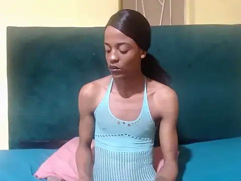 Snapshot of Freaky-Nicky18 chatting on 11/12/25, 07:56 Freaky-Nicky18 online show from 11/12/25, 07:56