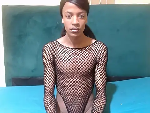 Snapshot of Freaky-Nicky18 chatting on 11/13/25, 07:01 Freaky-Nicky18 online show from 11/13/25, 07:01