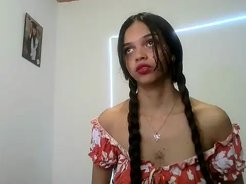 lucy babyy online show from 10/10/25, 08:31