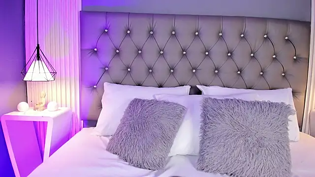 LunaBloomn online show from 03/20/26, 05:03