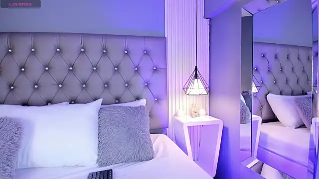 LunaBloomn online show from 01/08/26, 05:08