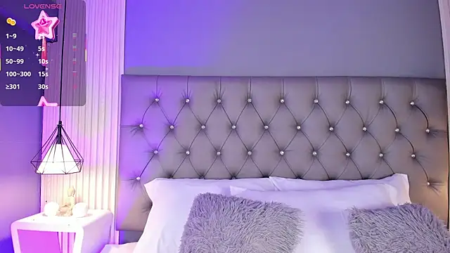 LunaBloomn online show from 02/21/26, 05:04