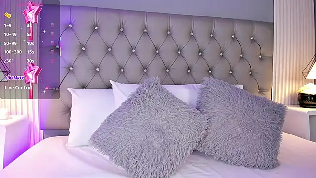 LunaBloomn online show from 03/18/26, 05:03