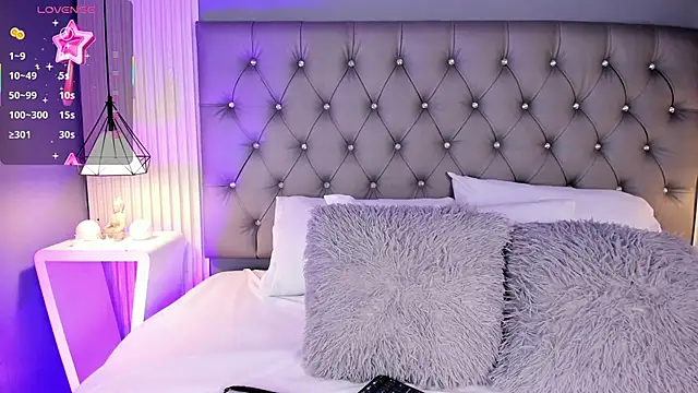 LunaBloomn online show from 03/10/26, 05:06