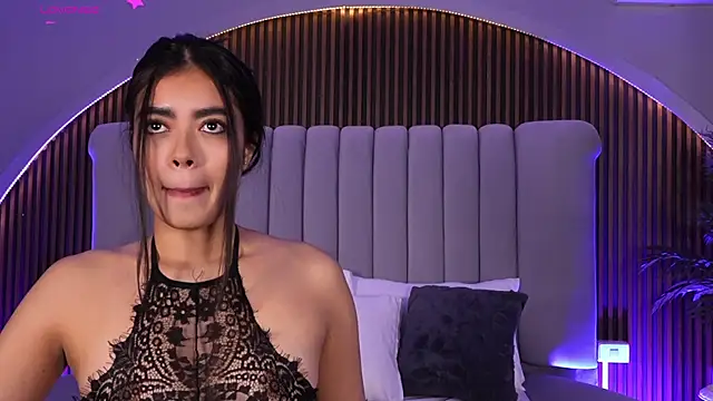 Isabellax21 online show from 05/05/26, 04:15