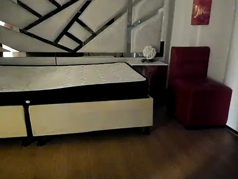 Snapshot of Kimberly_TaylorX chatting on 11/27/25, 03:45 Kimberly TaylorX online show from 11/27/25, 03:45