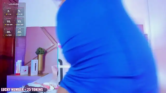 SophieSinclair online show from 11/04/25, 12:42