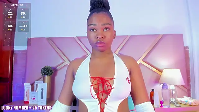 SophieSinclair online show from 11/18/25, 12:52