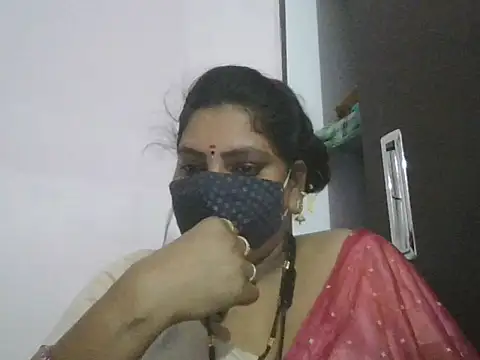 Snapshot of Nisha-telugu chatting on 09/17/25, 11:40 Nisha-telugu online show from 09/17/25, 11:40