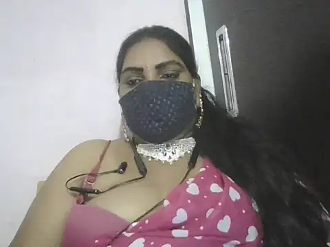 Snapshot of Nisha-telugu chatting on 10/01/25, 07:18 Nisha-telugu online show from 10/01/25, 07:18