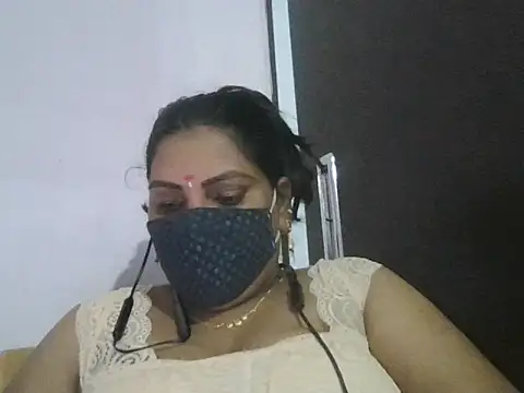 Snapshot of Nisha-telugu chatting on 09/25/25, 06:58 Nisha-telugu online show from 09/25/25, 06:58