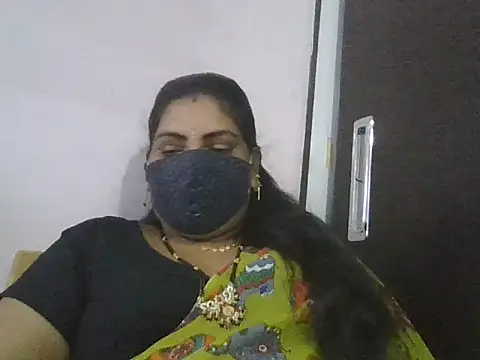 Snapshot of Nisha-telugu chatting on 09/29/25, 04:30 Nisha-telugu online show from 09/29/25, 04:30