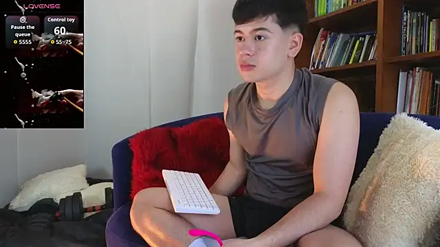 tightncuteass online show from 04/17/26, 08:00