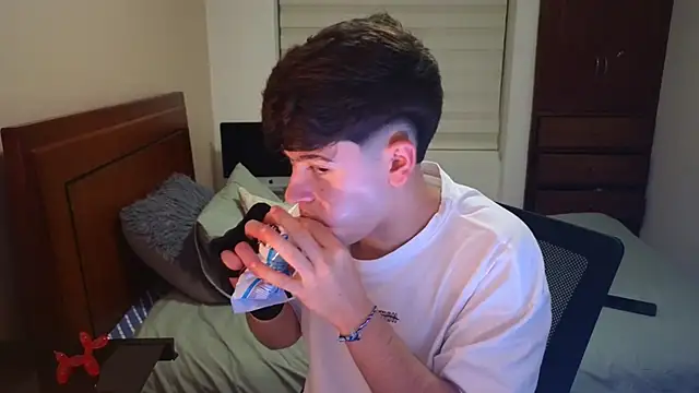 tightncuteass online show from 09/27/25, 12:50