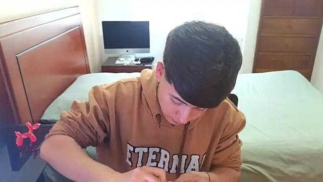 tightncuteass online show from 09/18/25, 07:06