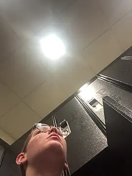 AllesandraLove online show from 11/10/25, 03:17