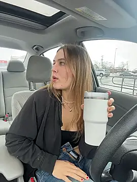 AllesandraLove online show from 01/11/26, 08:05