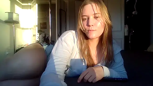 AllesandraLove online show from 11/13/25, 10:02