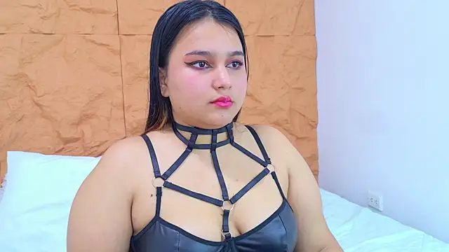 IvannaaVega online show from 04/15/26, 04:40