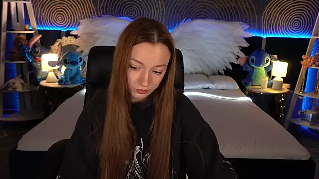 FoxyMayy online show from 11/23/25, 01:54