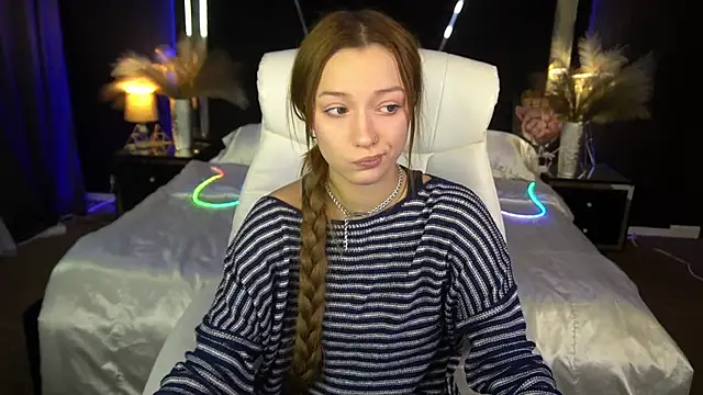 FoxyMayy online show from 11/20/25, 02:18