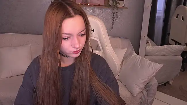 FoxyMayy online show from 12/05/25, 06:12