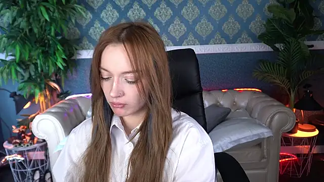 FoxyMayy online show from 04/30/26, 04:41