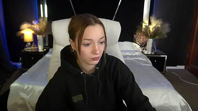 FoxyMayy online show from 11/25/25, 02:17