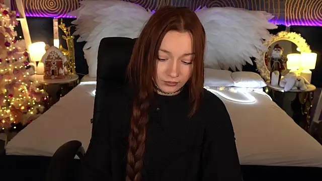 FoxyMayy online show from 12/18/25, 01:59