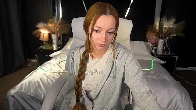 FoxyMayy online show from 11/09/25, 09:08