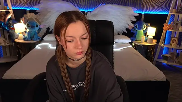 FoxyMayy online show from 11/26/25, 01:55