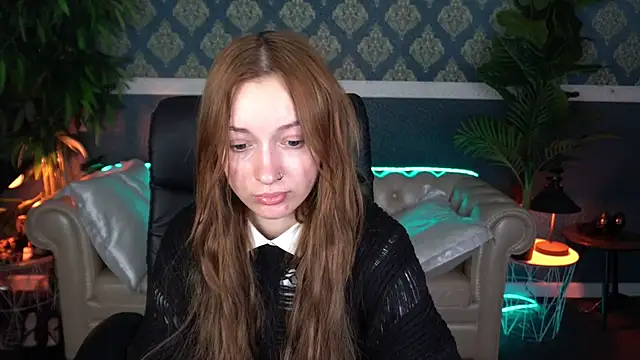 FoxyMayy online show from 04/23/26, 04:19