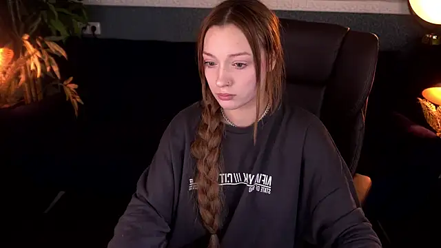 FoxyMayy online show from 11/18/25, 03:15