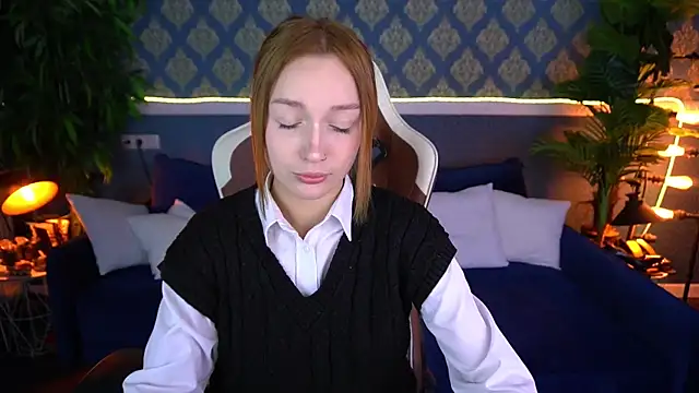 Snapshot of FoxyMayy chatting on 07/10/26, 07:03 FoxyMayy online show from 07/10/26, 07:03