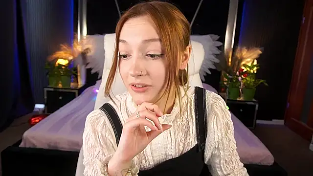 Snapshot of FoxyMayy chatting on 06/04/26, 01:05 FoxyMayy online show from 06/04/26, 01:05