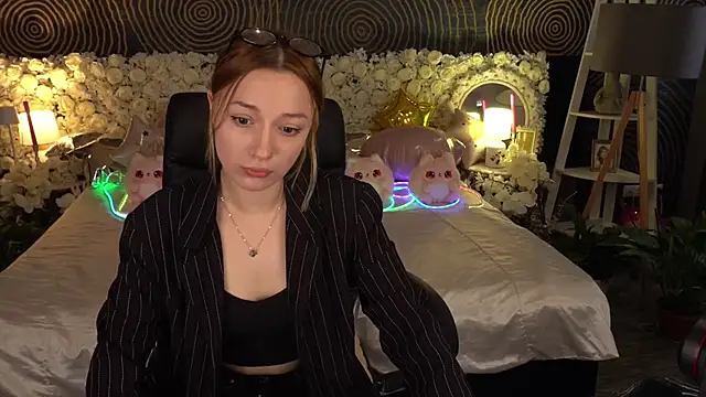 FoxyMayy online show from 05/13/26, 12:34