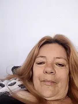 Snapshot of Casandra_Cruz chatting on 09/14/25, 03:23 Casandra Cruz online show from 09/14/25, 03:23