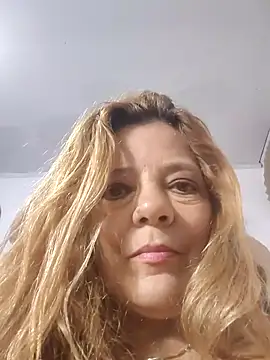 Snapshot of Casandra_Cruz chatting on 09/28/25, 01:07 Casandra Cruz online show from 09/28/25, 01:07