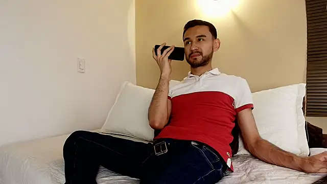 Axel Moon S online show from 11/26/25, 07:58