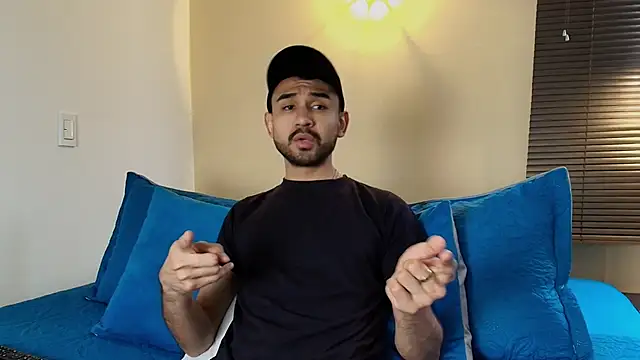 Axel Moon S online show from 10/14/25, 06:52