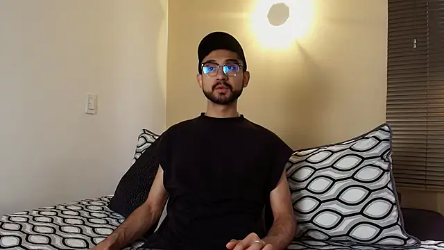 Axel Moon S online show from 12/16/25, 03:49