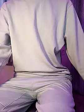 ash706339 online show from 12/21/25, 06:37