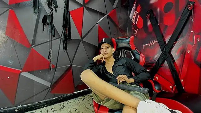 Ken BoySlim online show from 09/14/25, 05:08