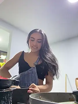 Leslie Bussh  online show from 02/18/26, 02:20