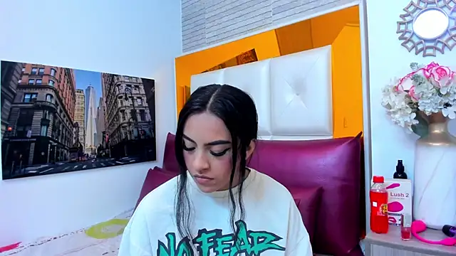 Leslie Bussh  online show from 04/24/26, 12:51