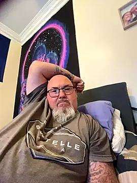 Snapshot of creampieeater1872 chatting on 10/29/25, 02:32 creampieeater1872 online show from 10/29/25, 02:32