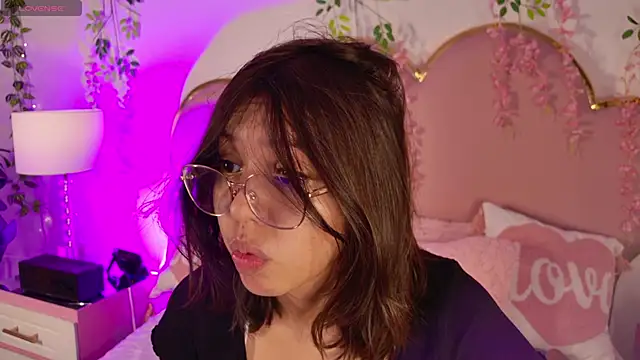 Lauuu2007 online show from 03/27/26, 09:16