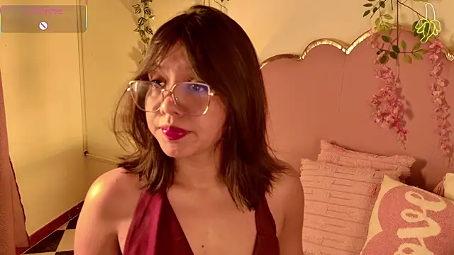 Lauuu2007 online show from 04/01/26, 09:34