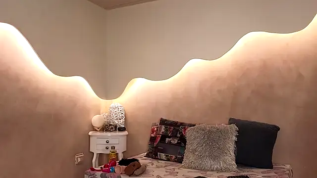 Kloee 12 online show from 10/01/25, 12:53